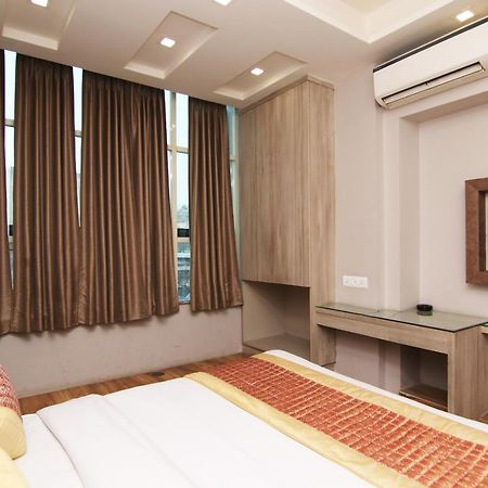 Oyo 23603 Hotel Merry Gold New Delhi Bagian luar foto