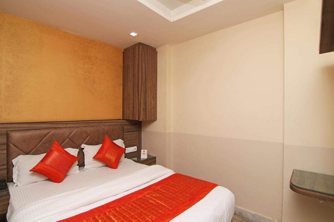 Hotel Merry Gold New Delhi Bagian luar foto