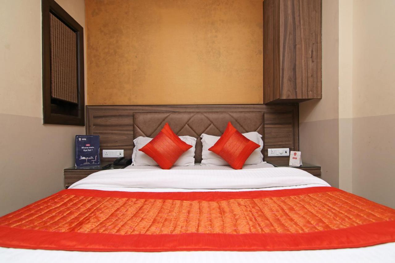 Hotel Merry Gold New Delhi Bagian luar foto