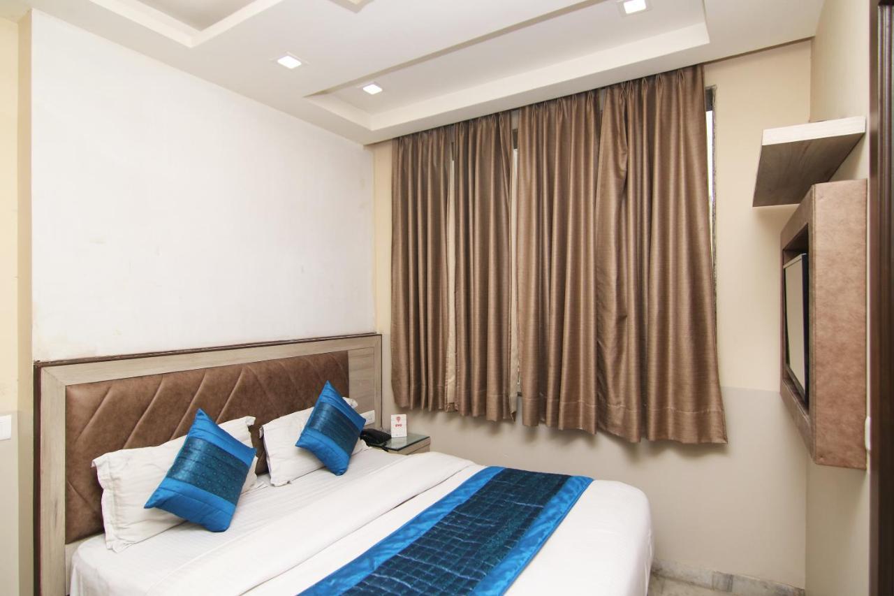 Oyo 23603 Hotel Merry Gold New Delhi Bagian luar foto