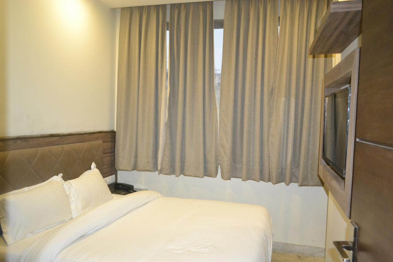 Oyo 23603 Hotel Merry Gold New Delhi Bagian luar foto