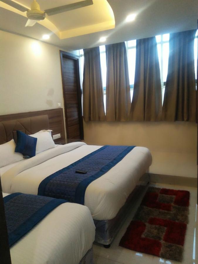 Oyo 23603 Hotel Merry Gold New Delhi Bagian luar foto